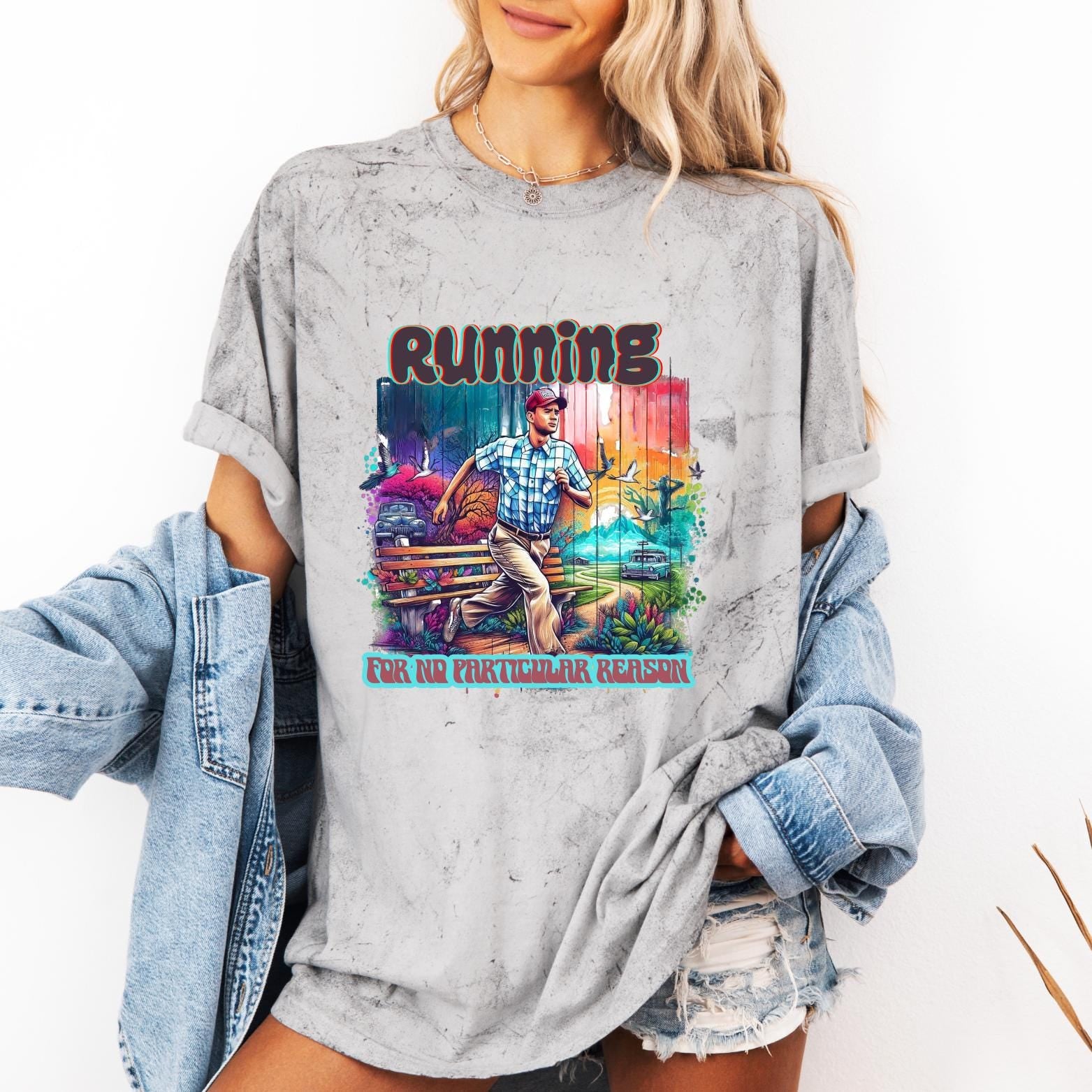 Lebendiges Lauf-T-Shirt im Stil der 90er-Jahre-Filme – Color Blast Design – Unisex – Bequeme Baumwolle – Kultige Film-Hommage – Einzigartige Geschenkidee