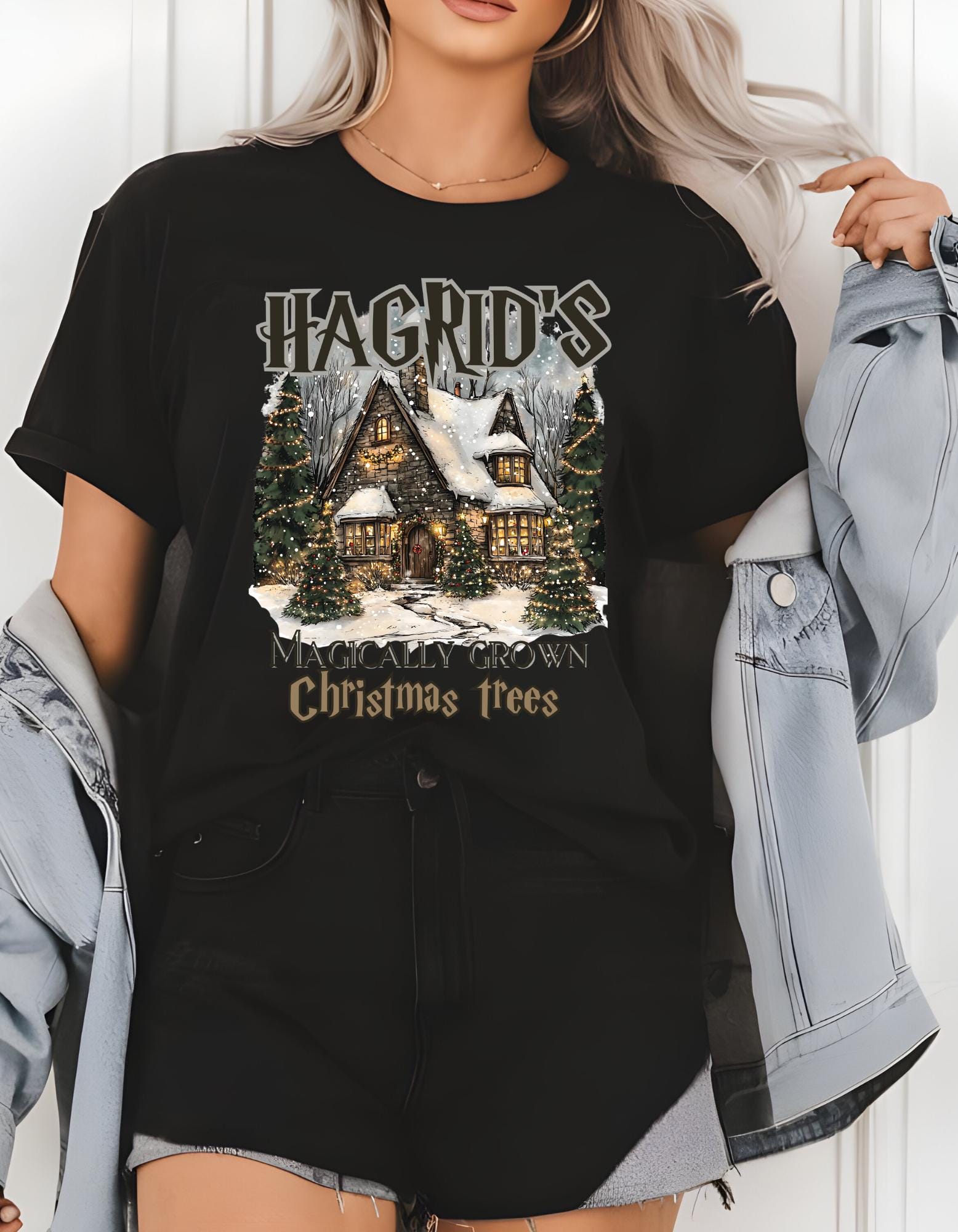 Personalisierbares Hagrid Weihnachtsbäume T-Shirt - Magischer Feiertagsgeist