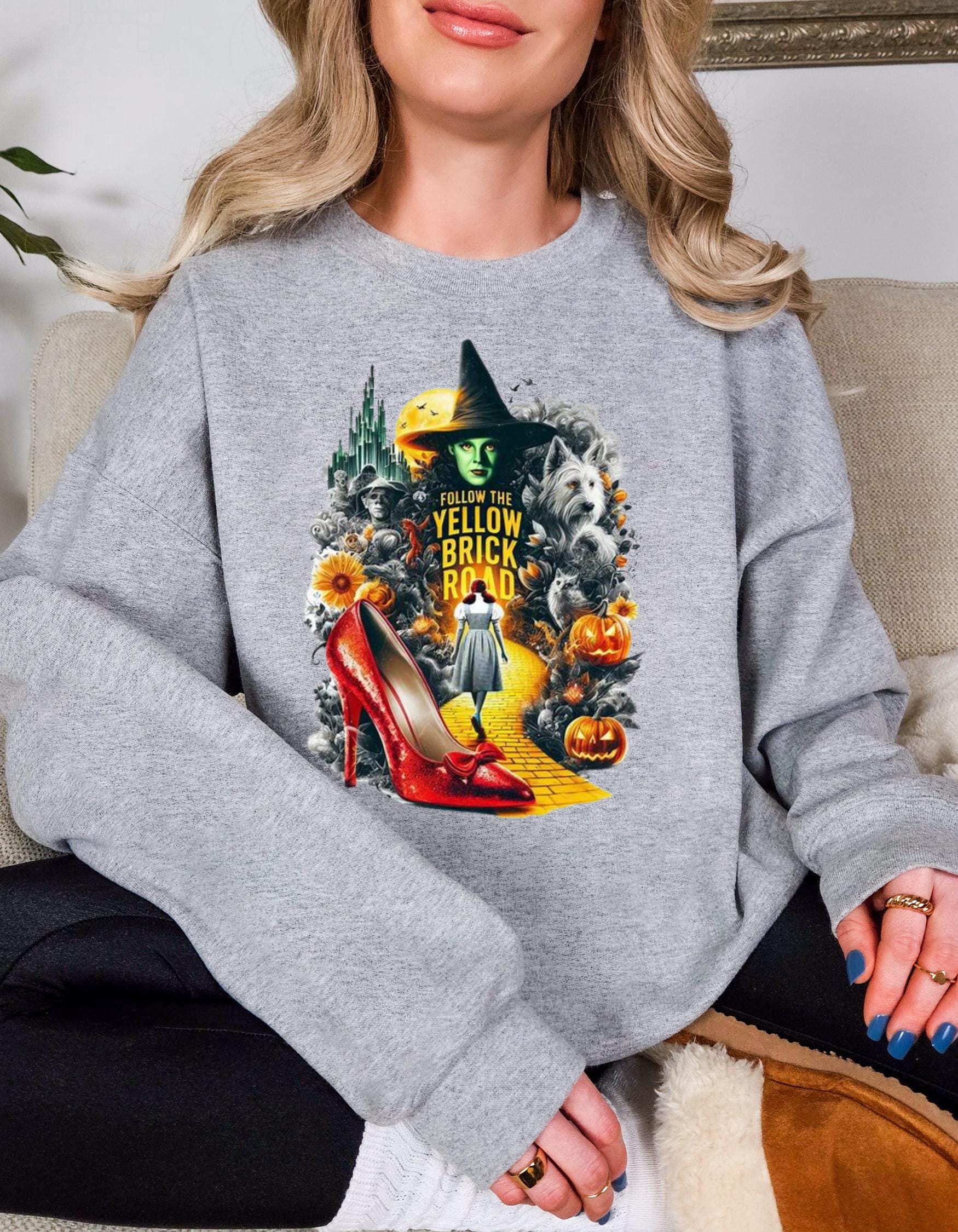 Personalisierbares Emerald City Herbst Sweatshirt - Festliche Parodie Zauberer von Oz Inspirierte Kleidung