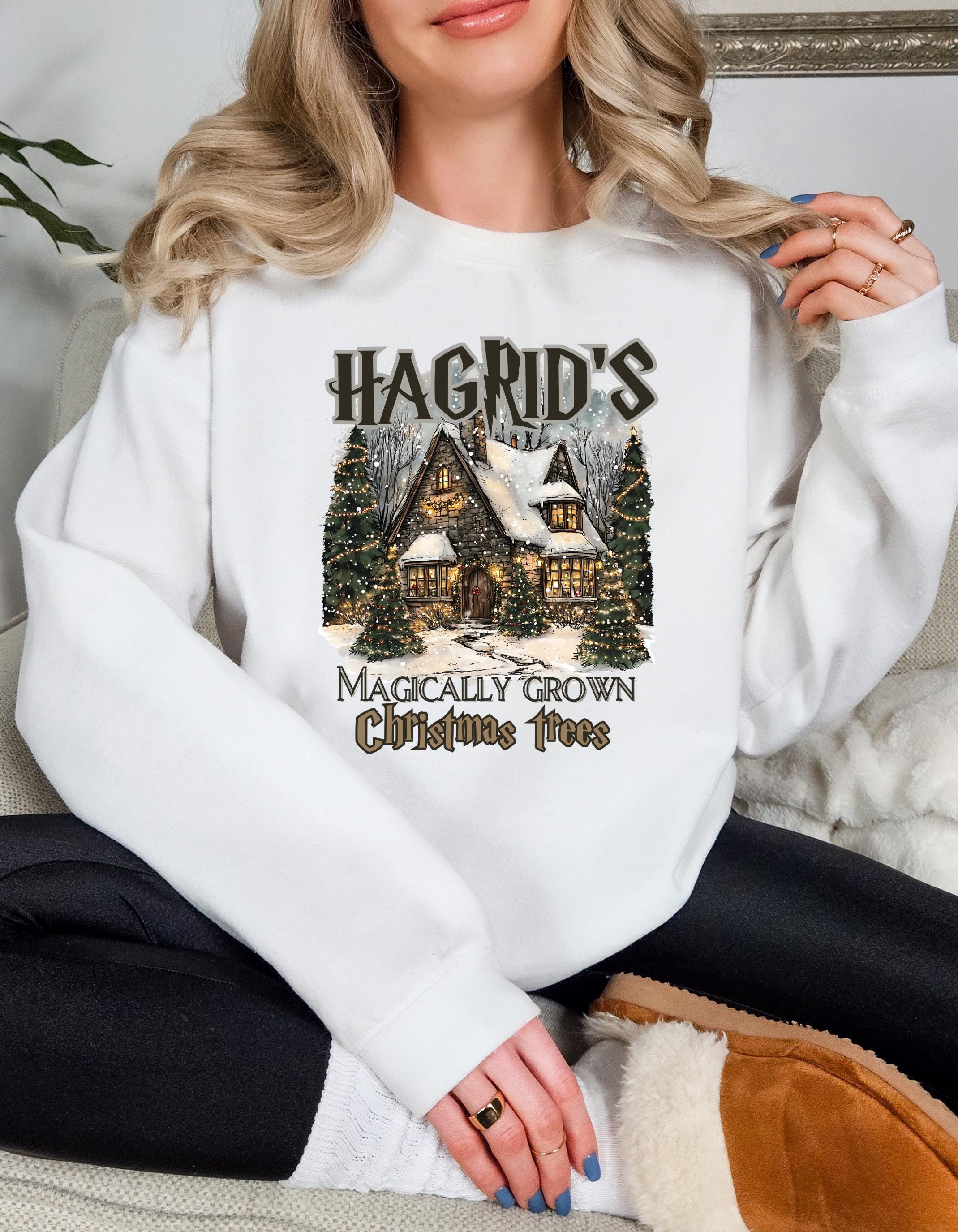 WinterWunderland Weihnachtsbaum Bauernhof Sweatshirt, Weihnachtszauber Pullover, Festlicher Schneebaum Crewneck Pullover, Weihnachtszeit Gemütlich