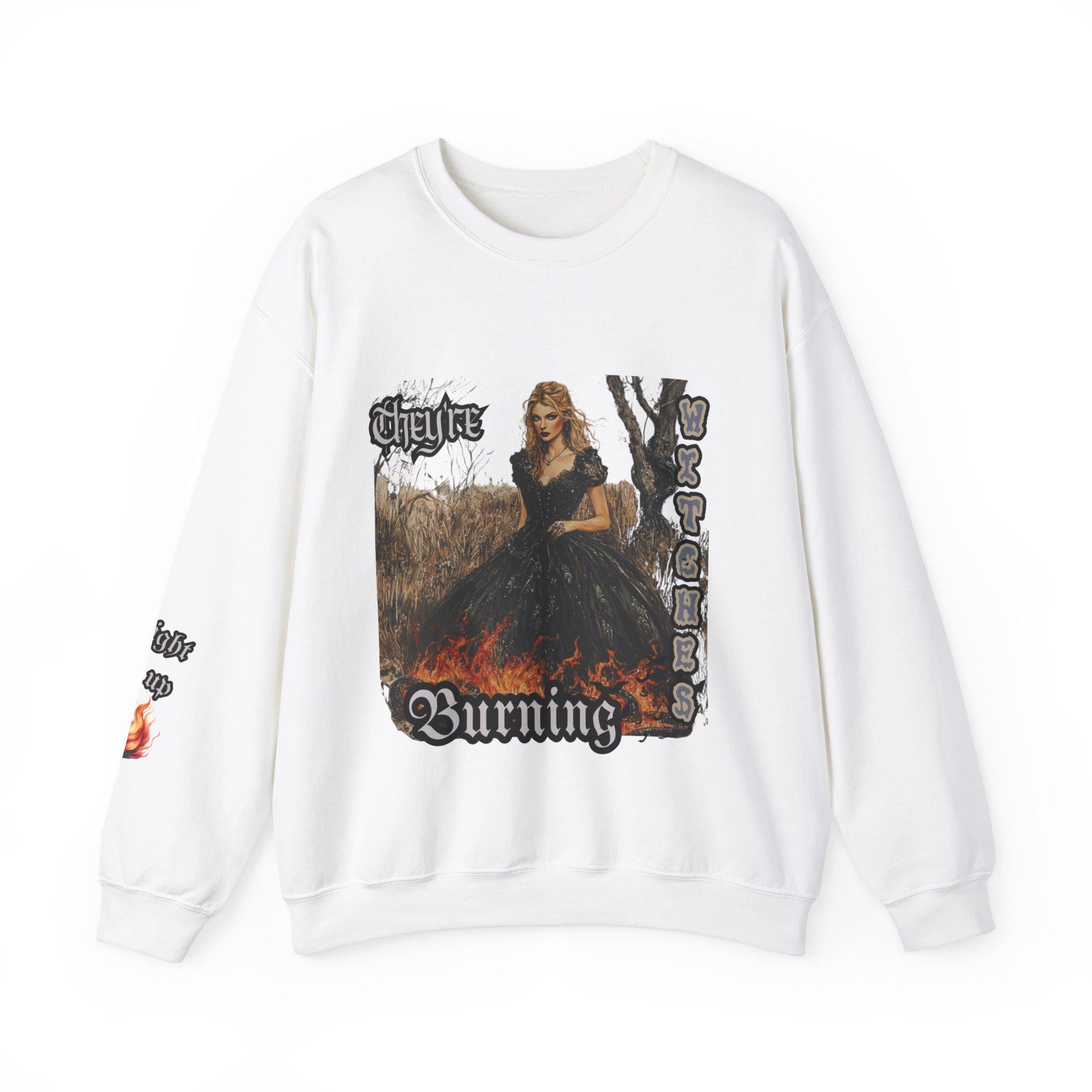 Personalisierbares They're Burning All The Witches Halloween Sweatshirt - Witchy Era Apparel