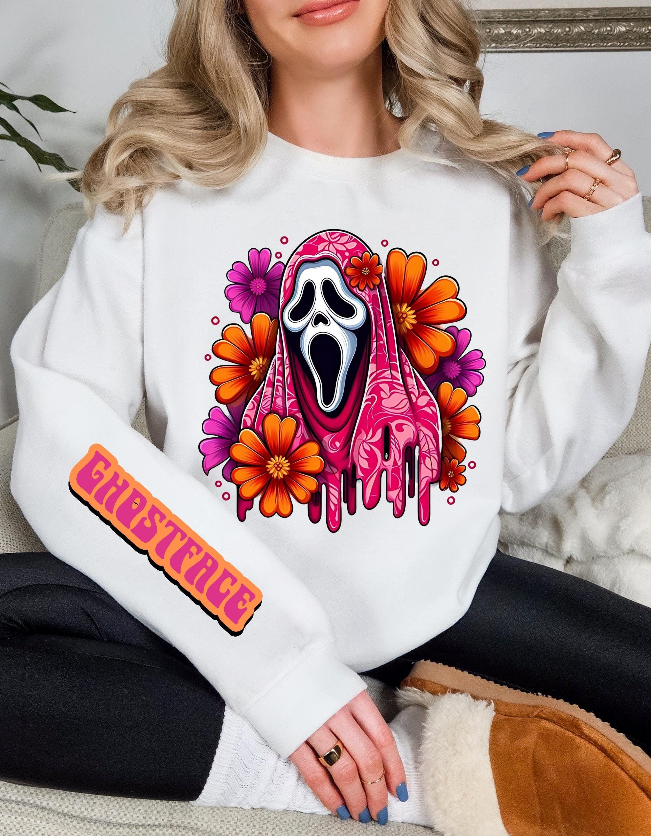 Personalisierbares Boho Geister Sweatshirt - Halloween Hippie Horror Pullover mit floralem Geistersweatshirt