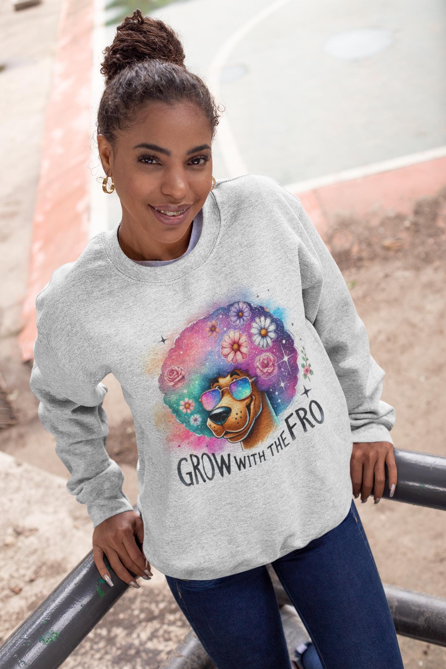 Schwarzes Haar-Wertschätzungs-Unisex-Sweatshirt, Grow with the Fro, Great Dane Hippie Hundeshirt, Gemütlicher Pullover, Crewneck-Pullover, Winterkleidung