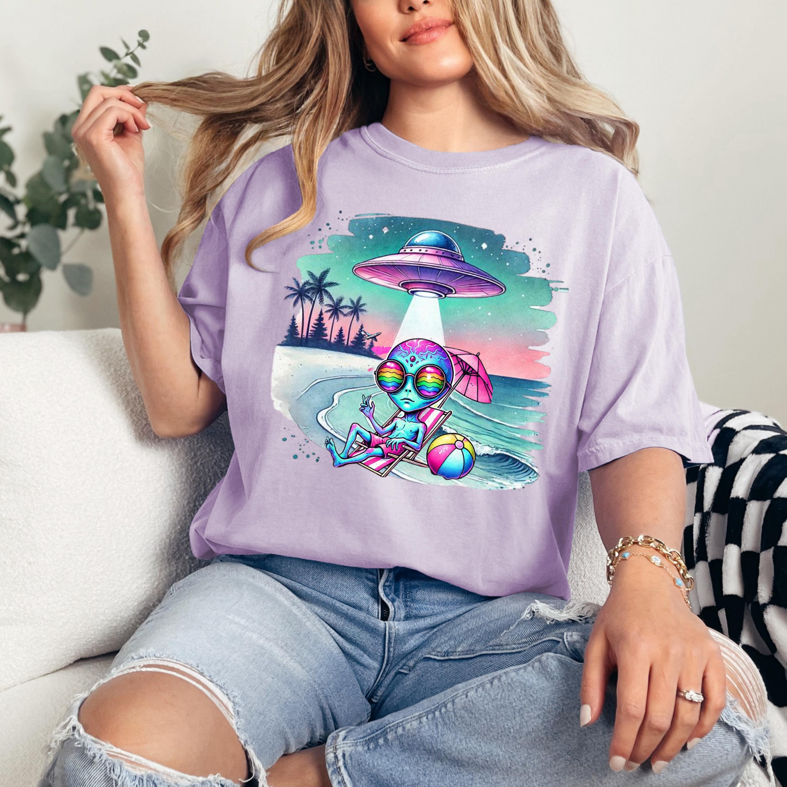 Trippy Alien Unisex Tee, UFO Shirt, Outer Space Beach T-Shirt, Alien Lover Gift, Psychedelic Graphic Top