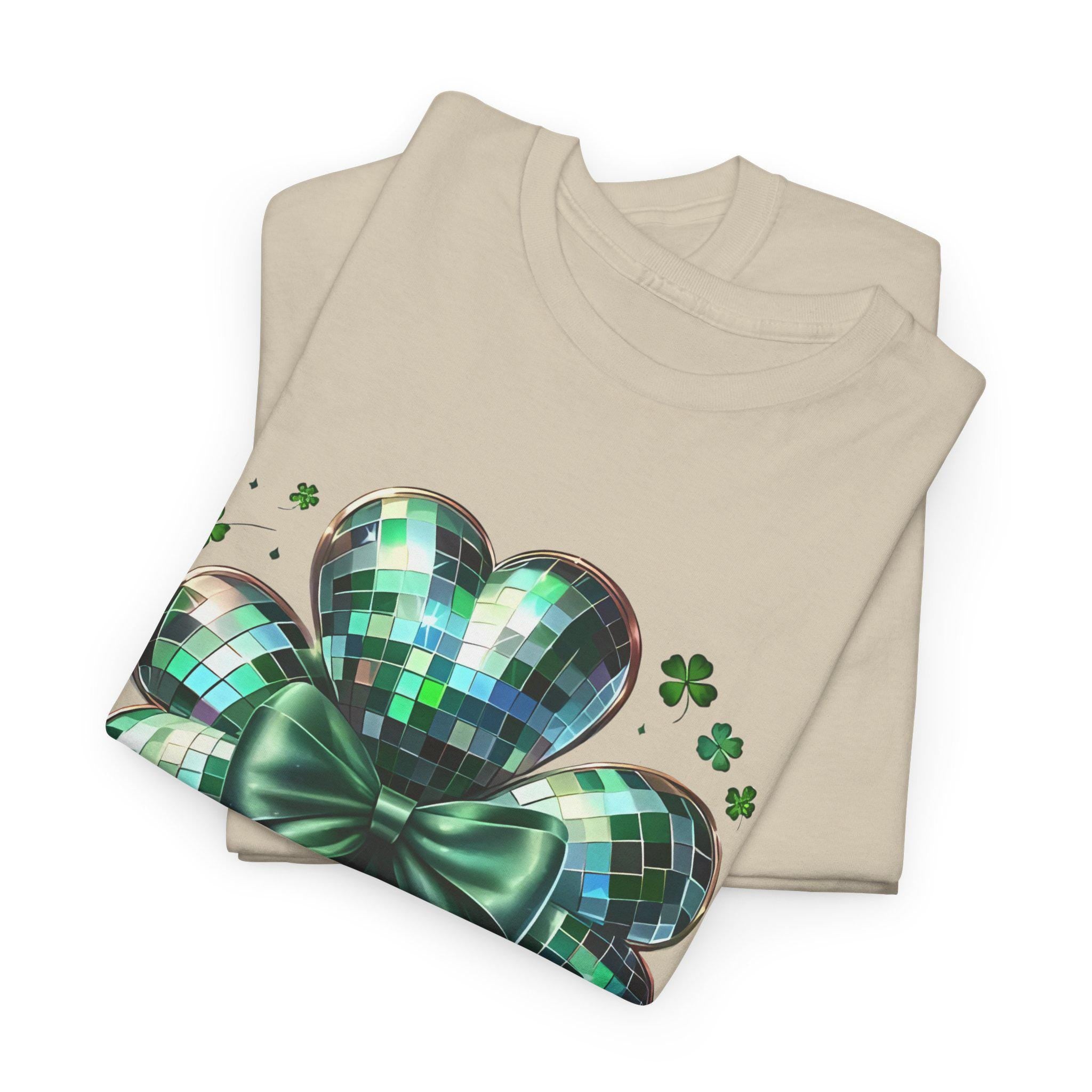 Disco Ball Kleeblatt Unisex Heavy Cotton T-Shirt, St. Patricks Day Shirt, Grünes Festival Top, Tanzparty Kleidung, Glücksbringer T-Shirt