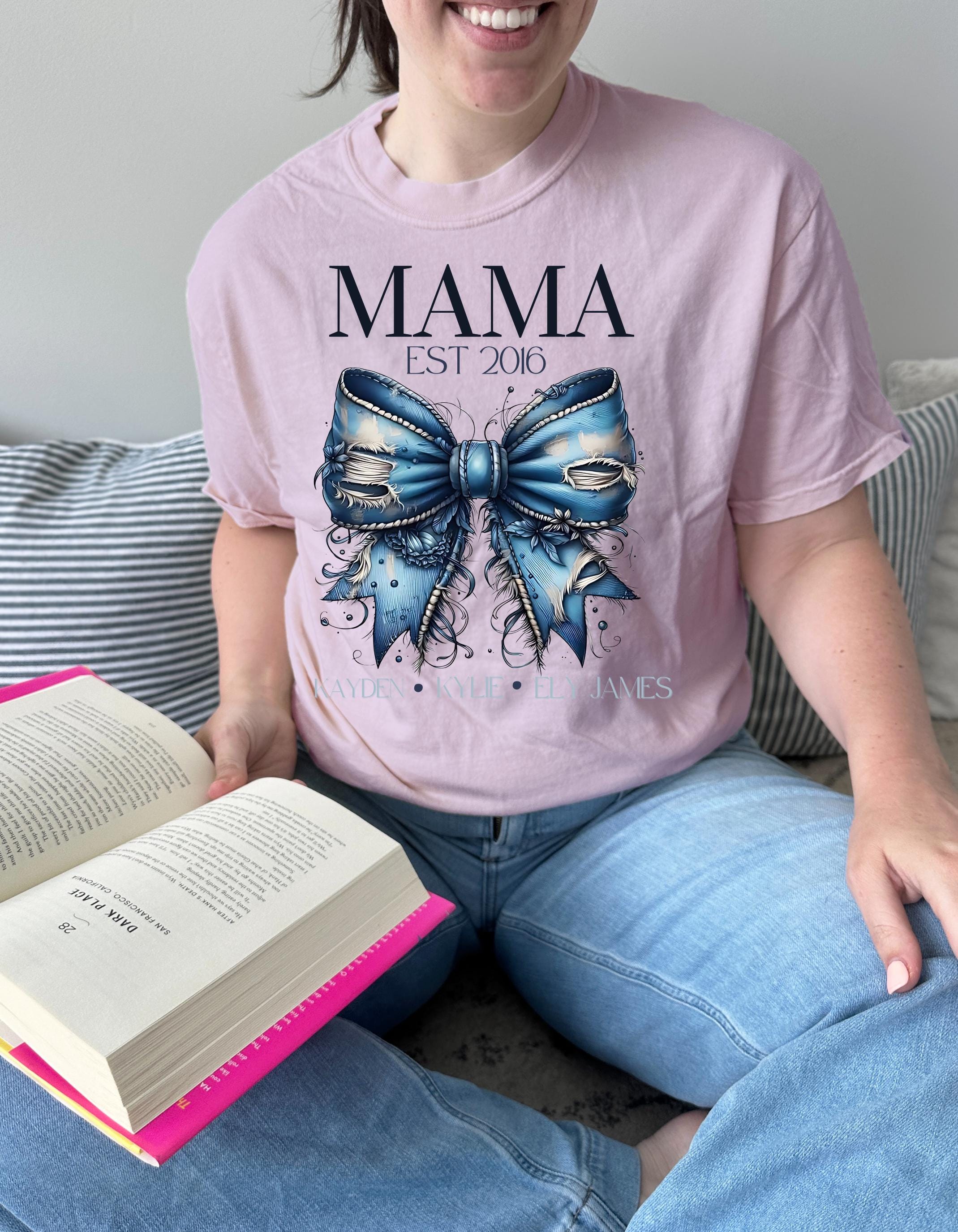 Personalisierbares Mama Established 2016 T-Shirt, Geschenk für Mütter, Familientreffen T-Shirt, Muttertagsshirt, stylische Alltagskleidung, süßes Grafik-Top