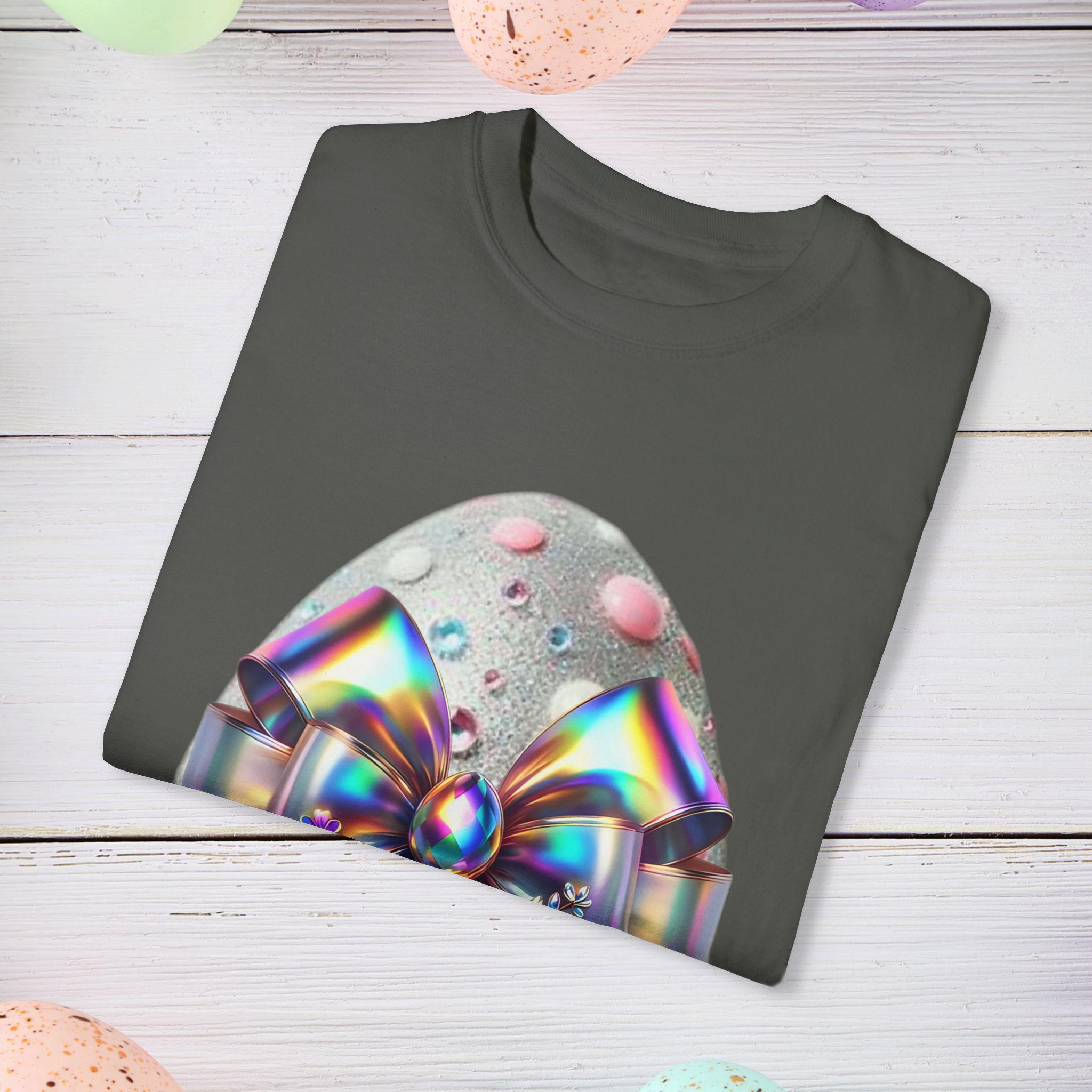 Osterei Holographic Unisex T-Shirt, Buntes Frühlings T-Shirt, Geschenk zu Ostern, Pastell Urlaubsshirt, Regenbogen Grafik Shirt