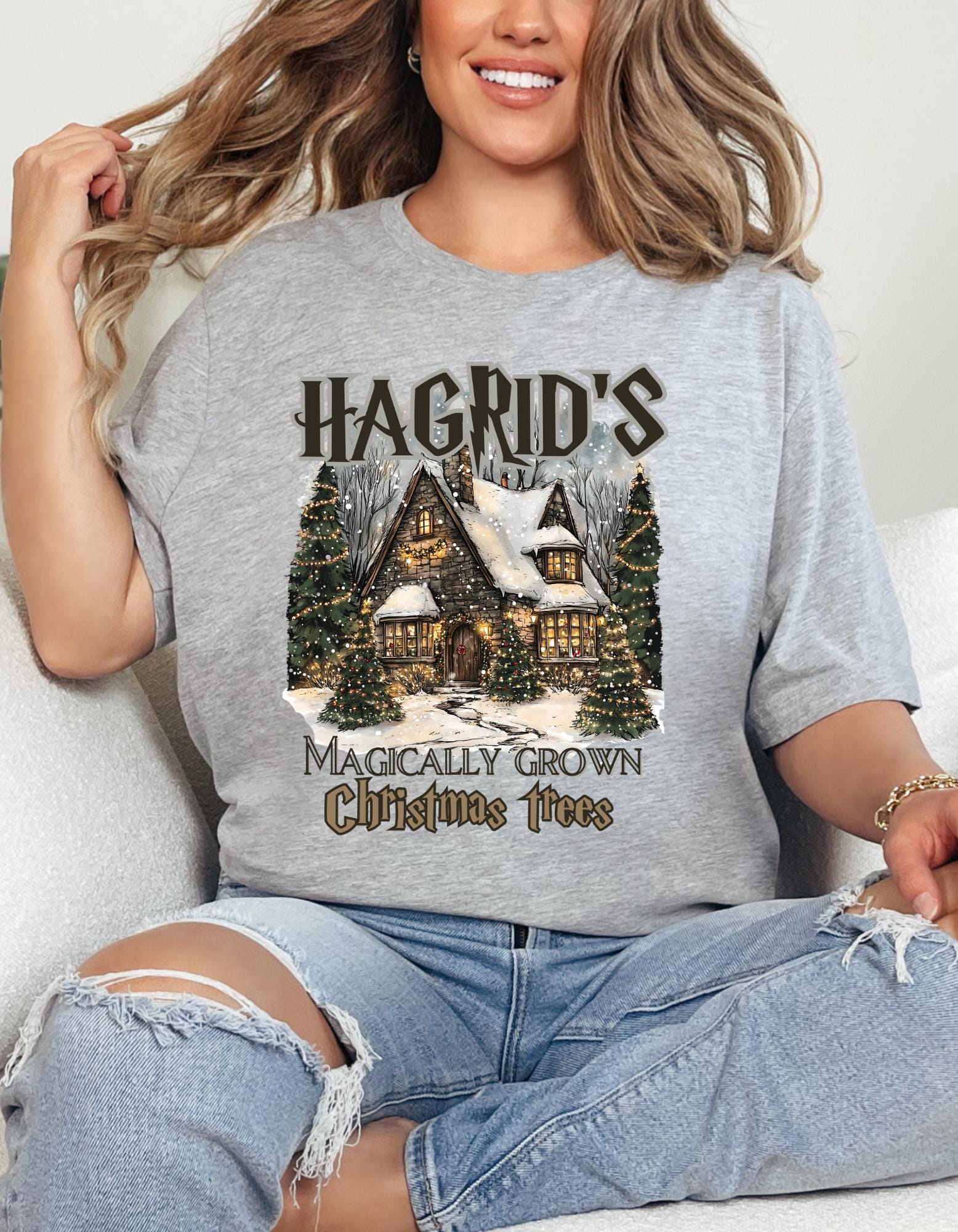 Personalisierbares Hagrid Weihnachtsbäume T-Shirt - Magischer Feiertagsgeist