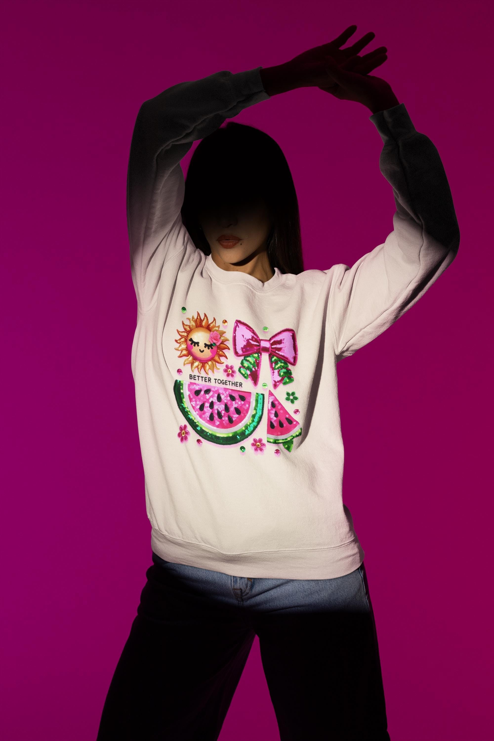 Pailletten-Wassermelonen-Sweatshirt, Rosa & Grüne Schleife, Funkelnde Sommerkunst, Hyperrealistische Pailletten, Kokette Schleifen-Design, Sommer-Sublimation