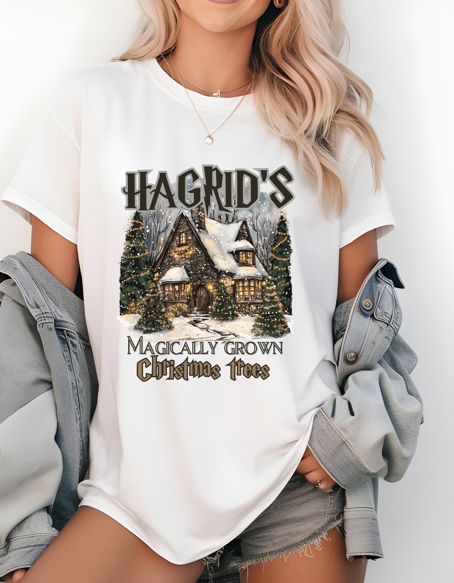 Personalisierbares Hagrid Weihnachtsbäume T-Shirt - Magischer Feiertagsgeist