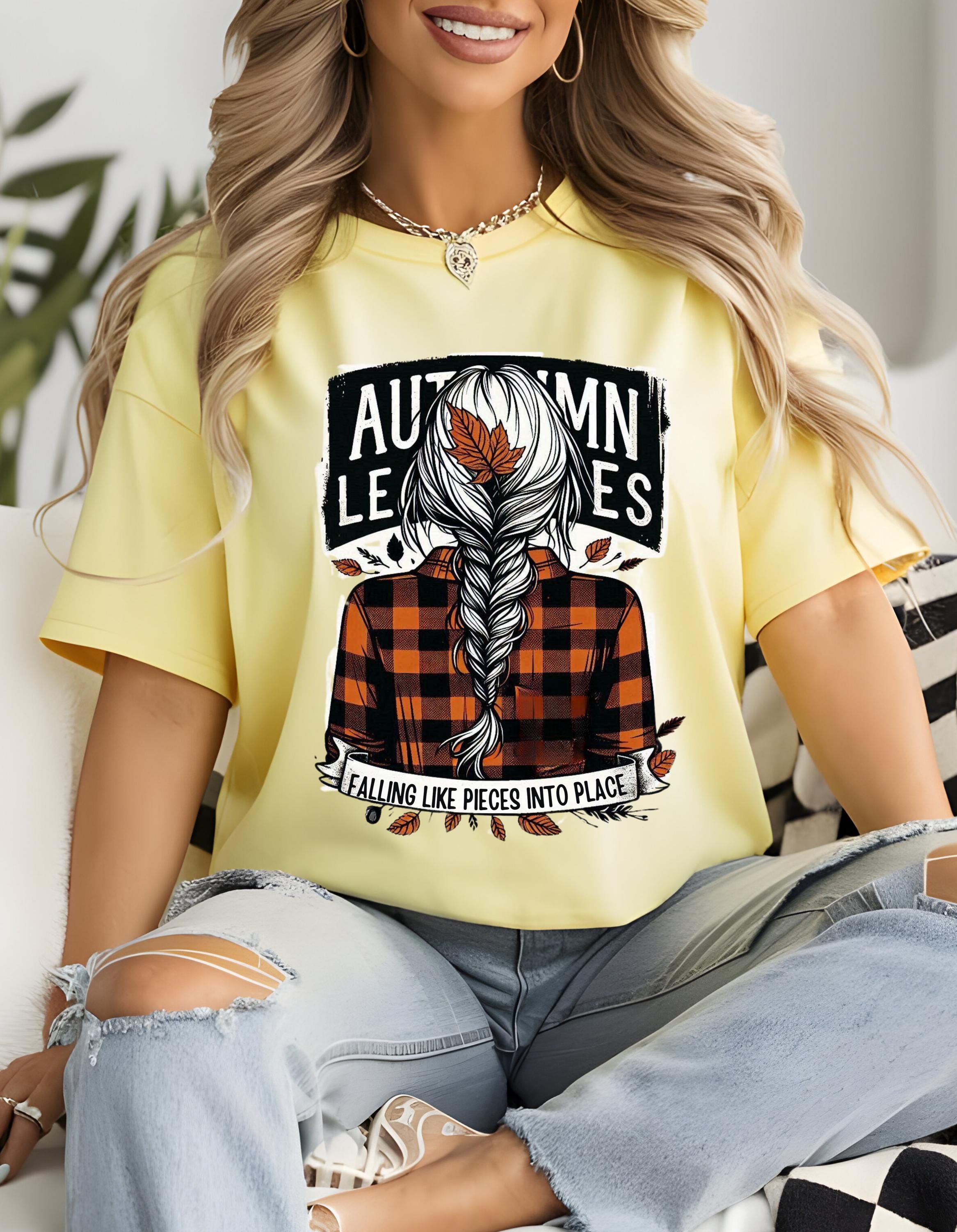 Personalisierbares Herbstblätter Plaid Zopf Grafik T-Shirt - Umarme die Herbstmode zu