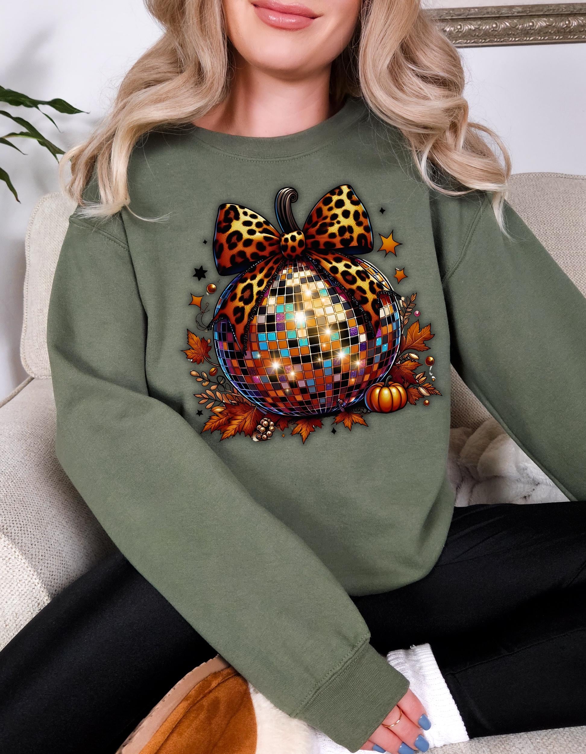 Personalisierbares Thanksgiving Disco Ball Kürbis Crewneck Sweatshirt, Coquette Party Dinner Fun, Unisex Pullover