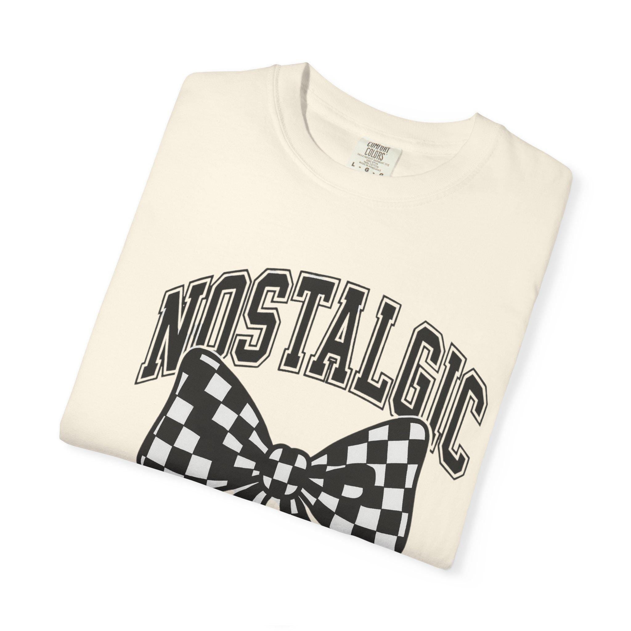 Nostalgic Bow Graphic T-Shirt: Unisex Vintage Fashion Tee