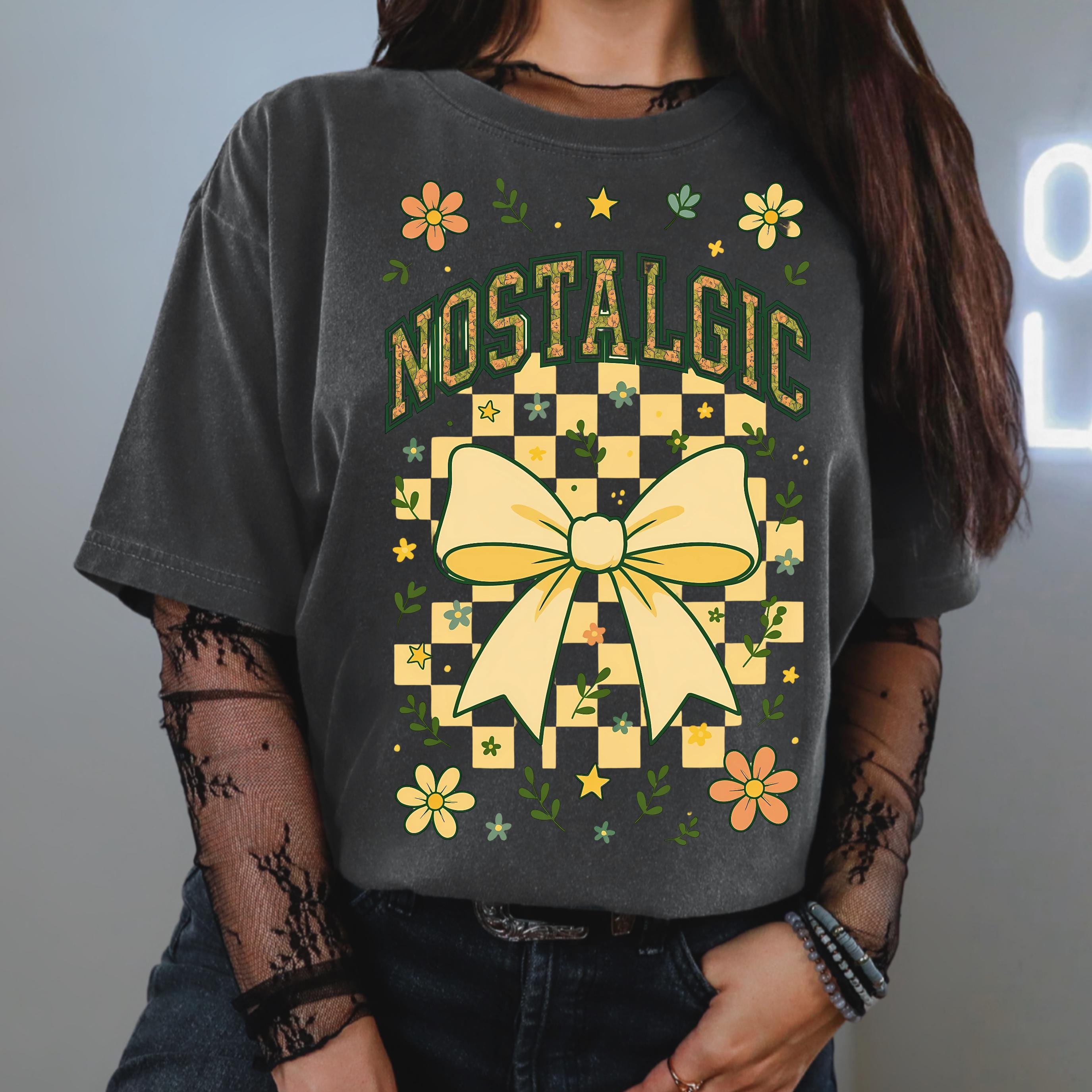 Nostalgic Floral T-Shirt: Vintage Style Unisex Tee