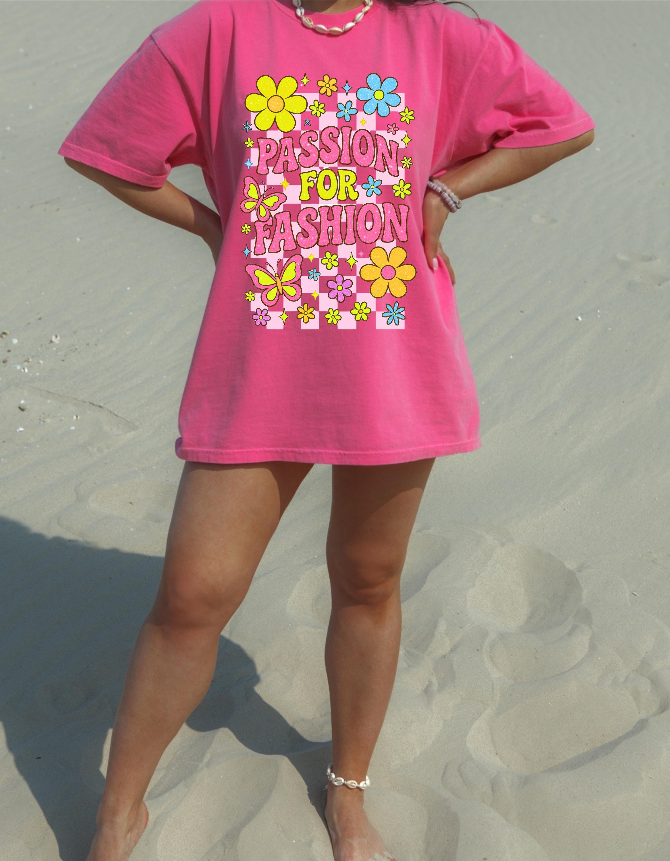 Floral Graphic T-shirt: Vintage Style, Passion for Fashion