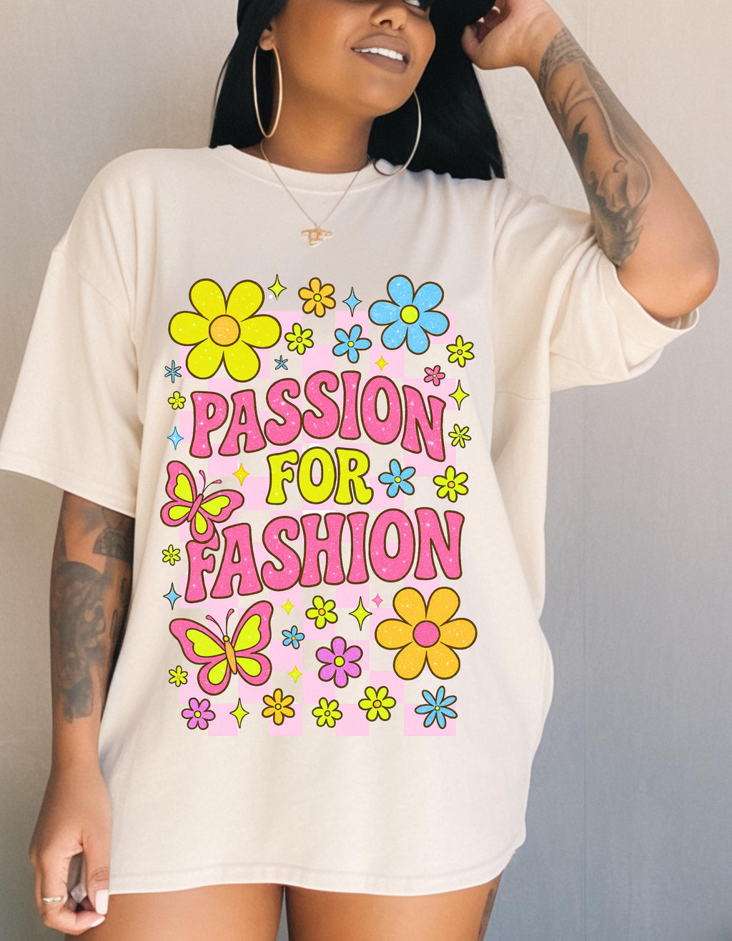 Floral Graphic T-shirt: Vintage Style, Passion for Fashion