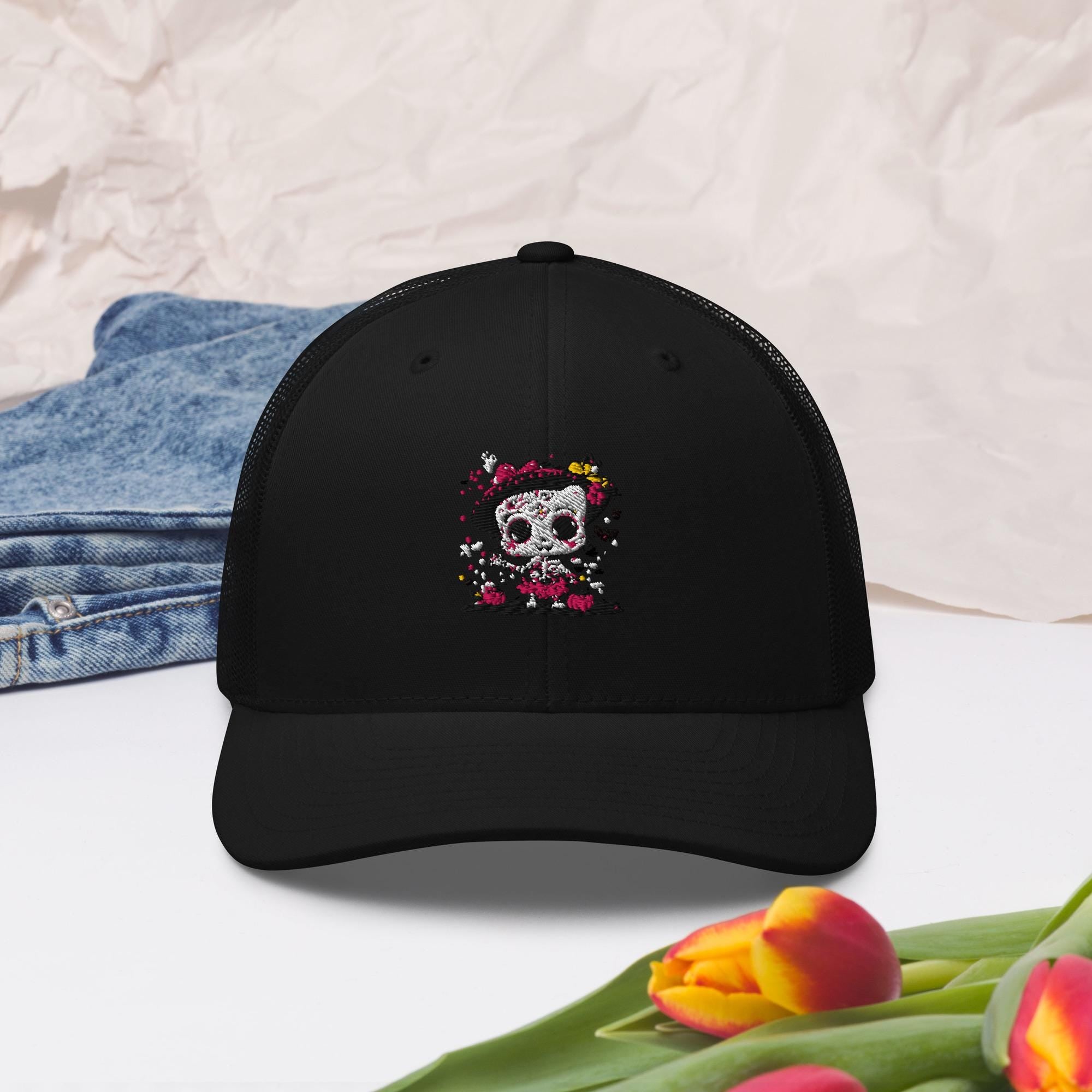 Day of the Dead Trucker Hat – Skeleton Cat Sugar Skull Cap – Día de los Muertos Festival Hat