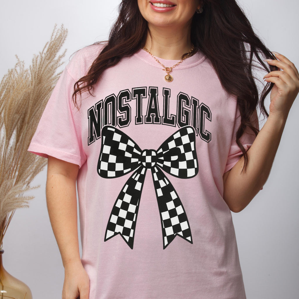 Nostalgic Bow Graphic T-Shirt: Unisex Vintage Fashion Tee
