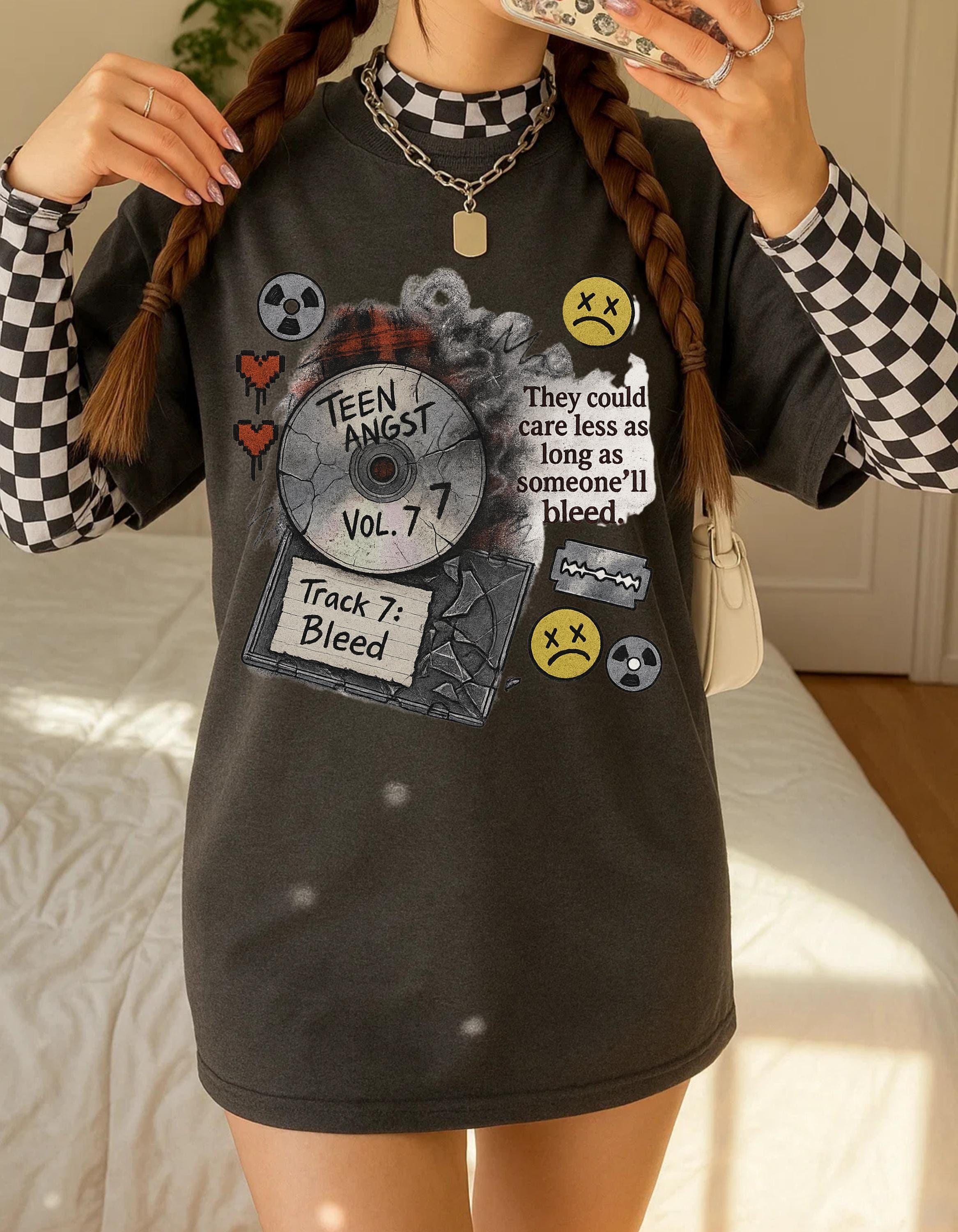 Vintage Grunge Music Tee: Retro Band T-Shirt, Comfortable Cotton