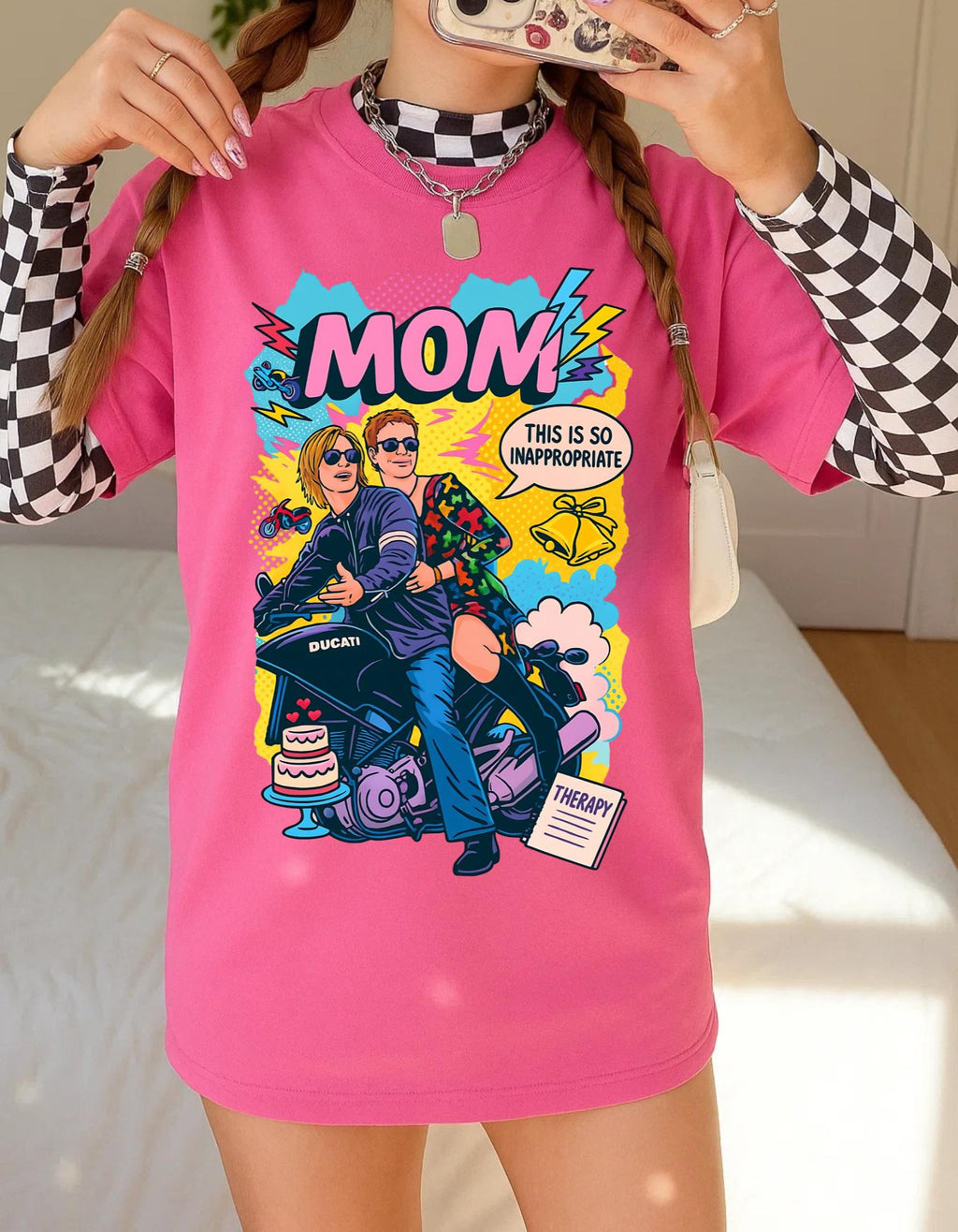 Retro Mom Vintage Graphic T-Shirt: Throwback Style Unisex Tee for Mother's Day Gift
