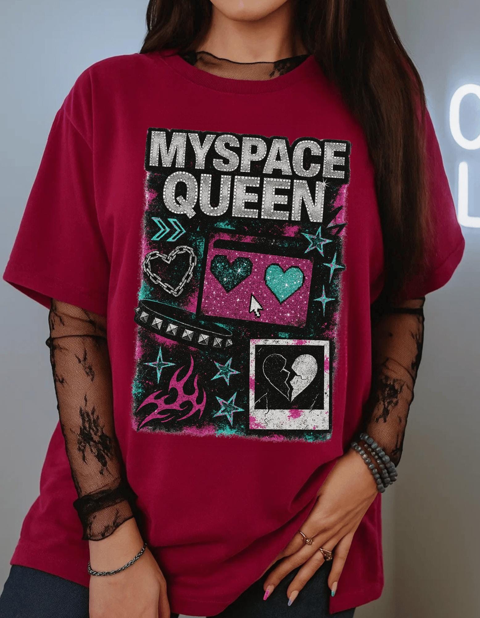 Retro MySpace Queen Graphic Tee Unisex Trendy Cotton T-Shirt Nostalgic Social Media Fashion