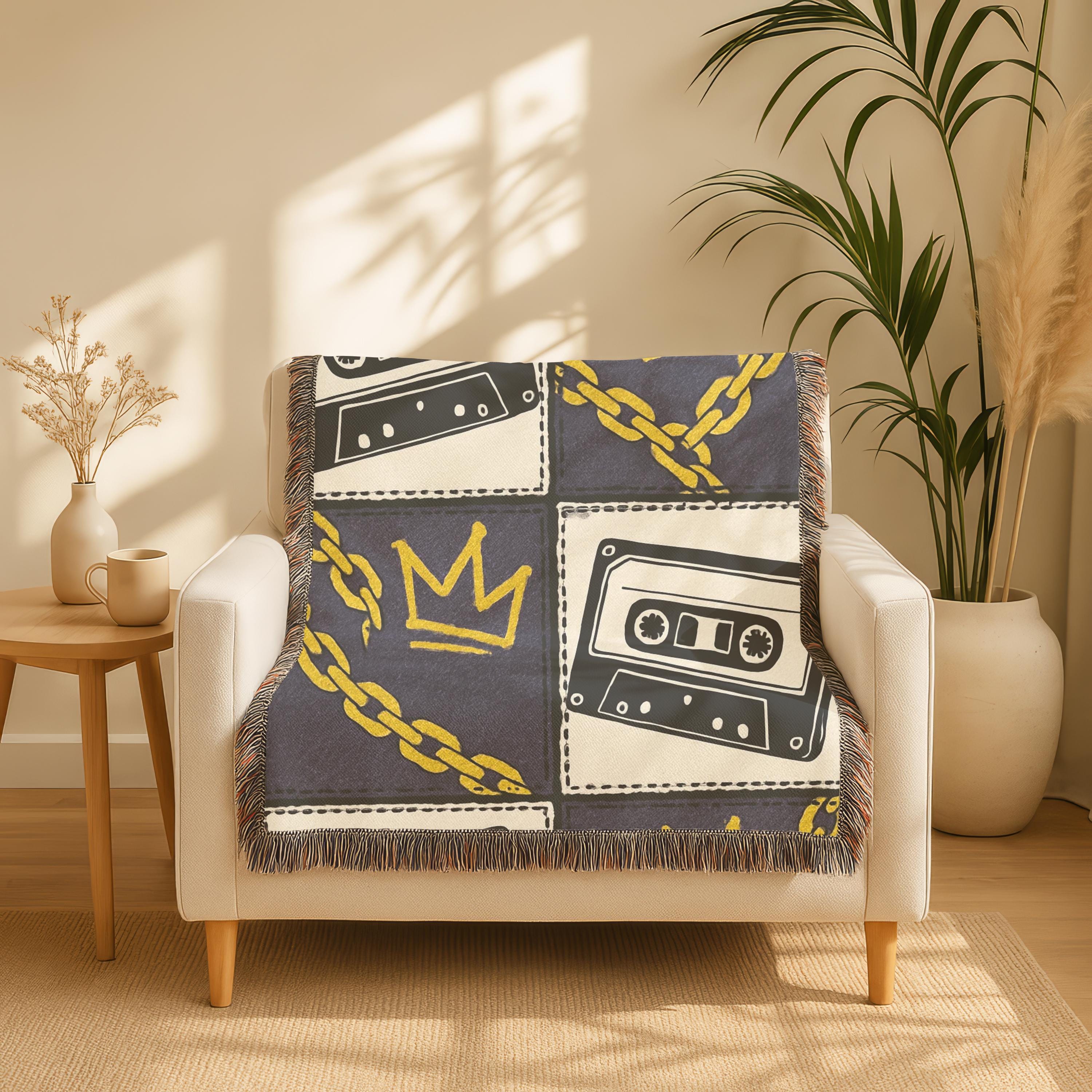 Y2K Street Style Woven Blanket: Retro Chains & Cassette Design - Cozy Urban Decor Throw