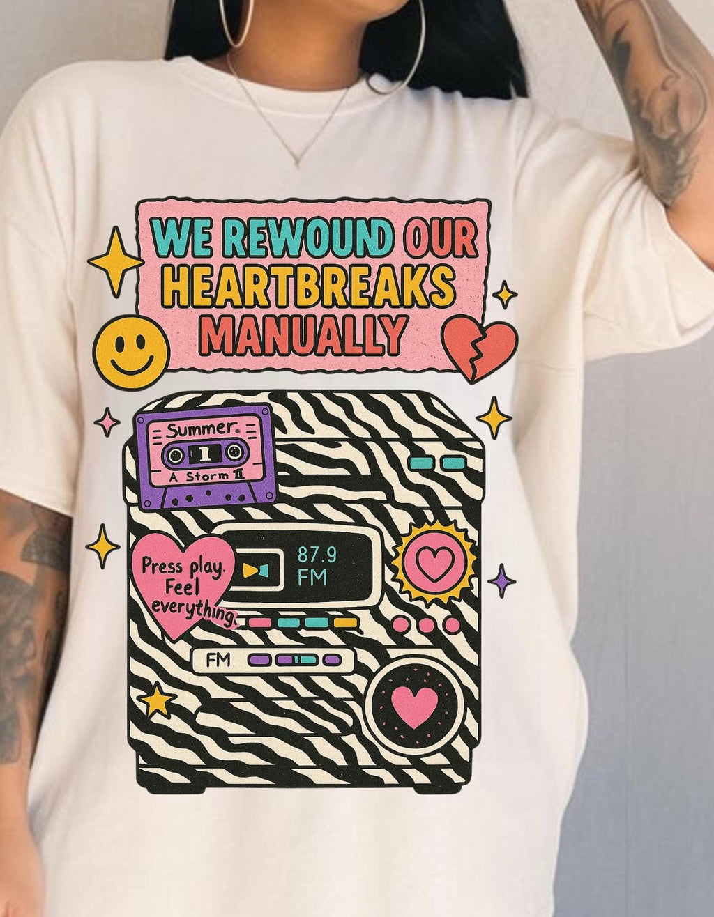 Retro Heartbreaks Graphic Tee: Unisex Cotton Vintage Style