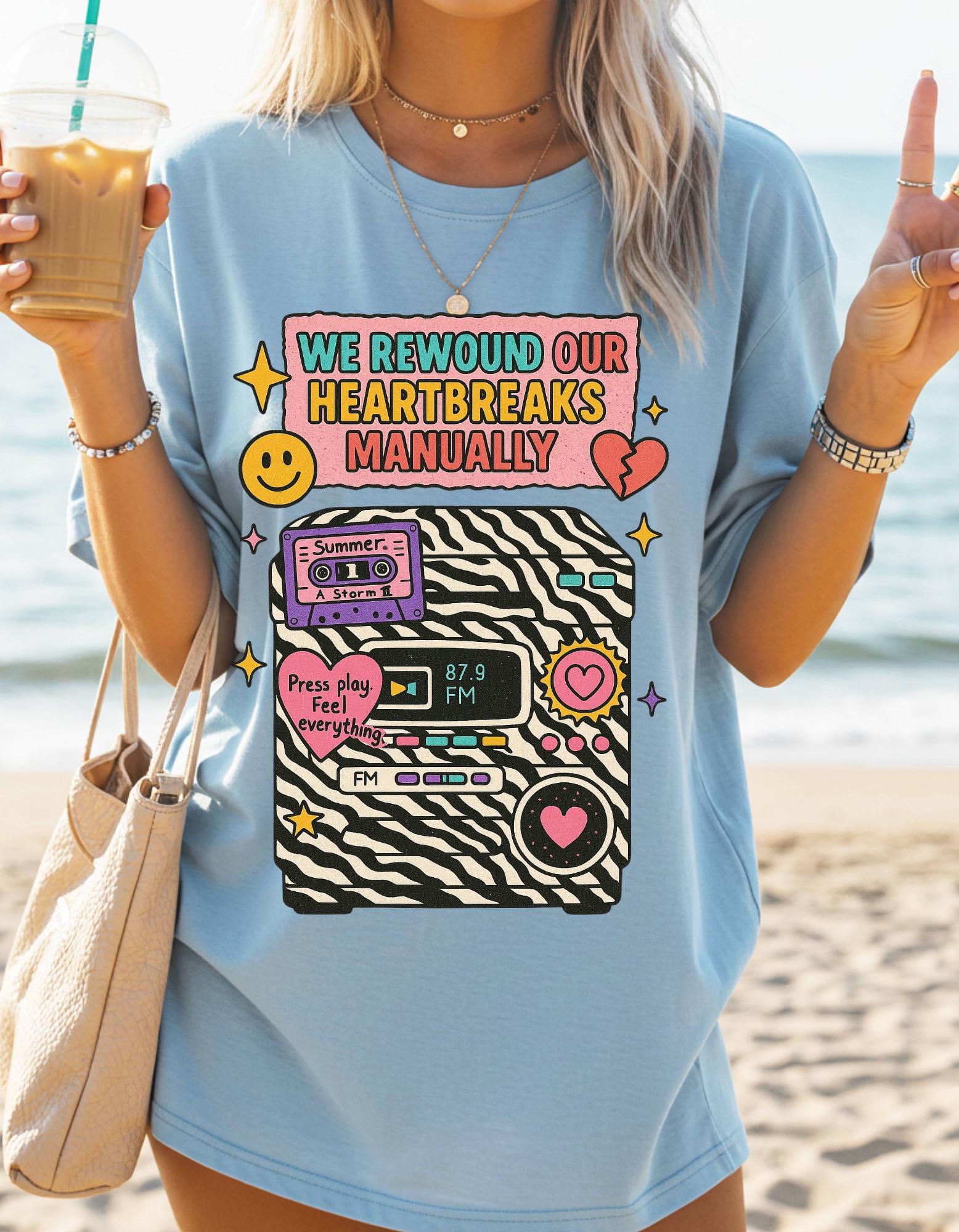 Retro Heartbreaks Graphic Tee: Unisex Cotton Vintage Style