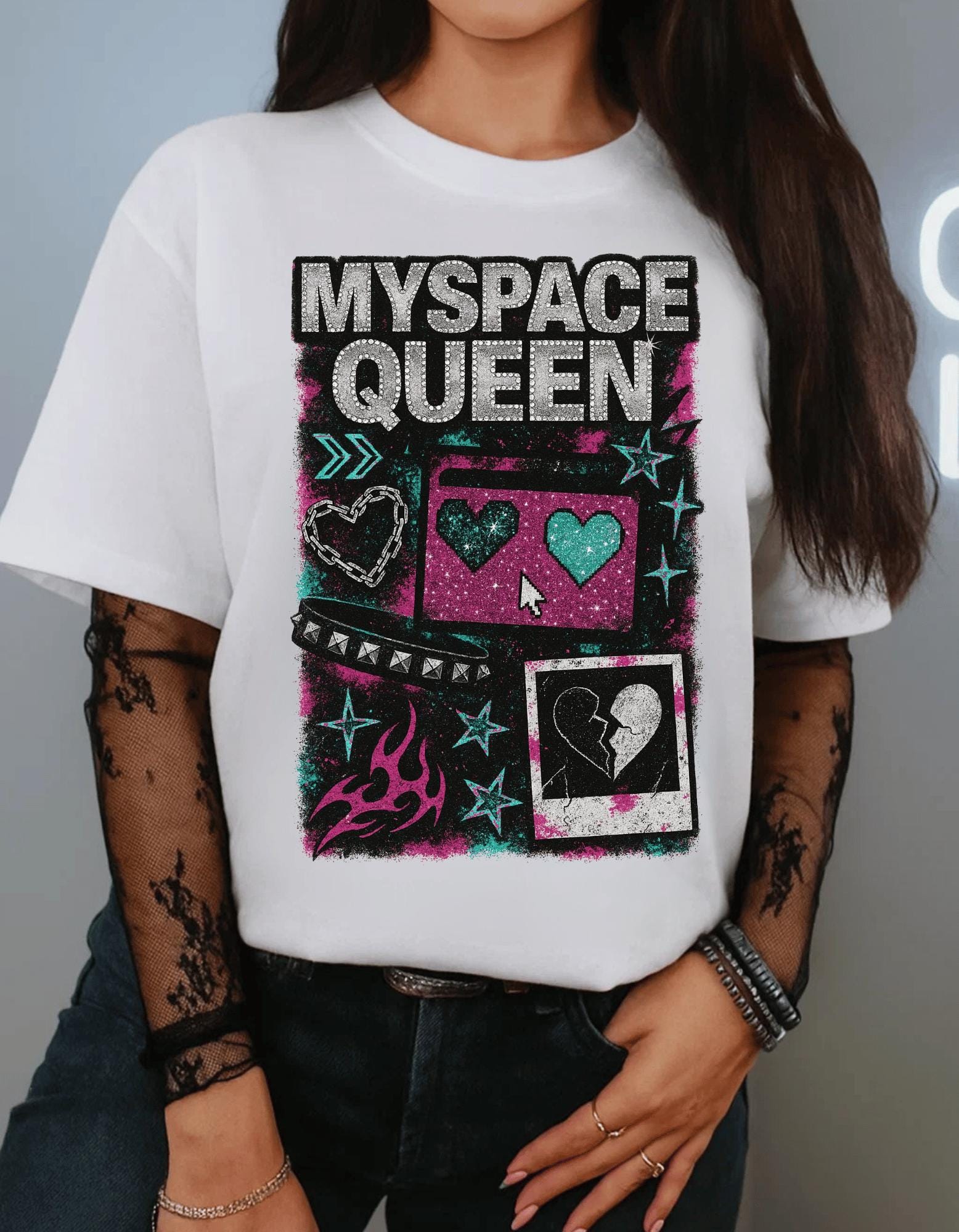 Retro MySpace Queen Graphic Tee Unisex Trendy Cotton T-Shirt Nostalgic Social Media Fashion