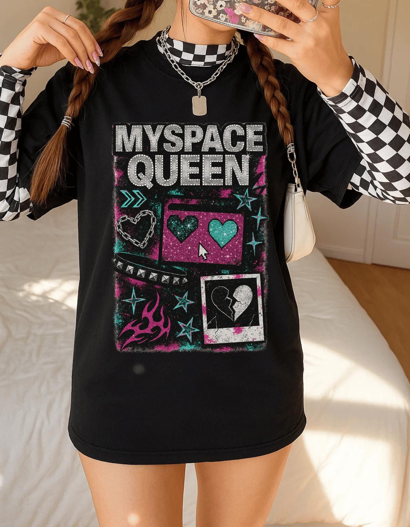 Retro MySpace Queen Graphic Tee Unisex Trendy Cotton T-Shirt Nostalgic Social Media Fashion