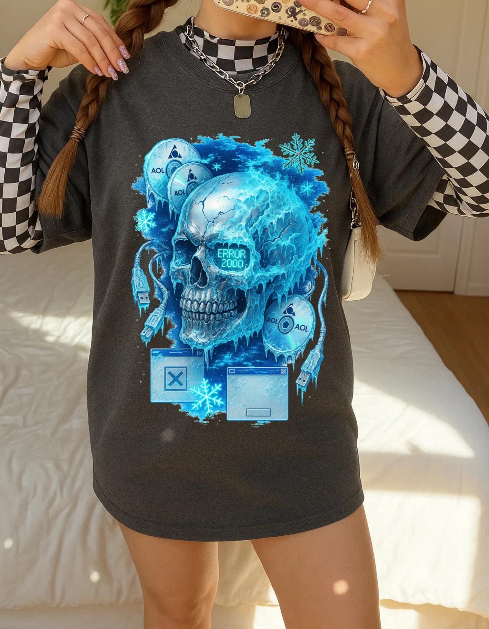 Retro Y2K Frozen Skull Graphic Tee: Spooky Halloween Horror Clothing, Unisex Cotton Creepy Top