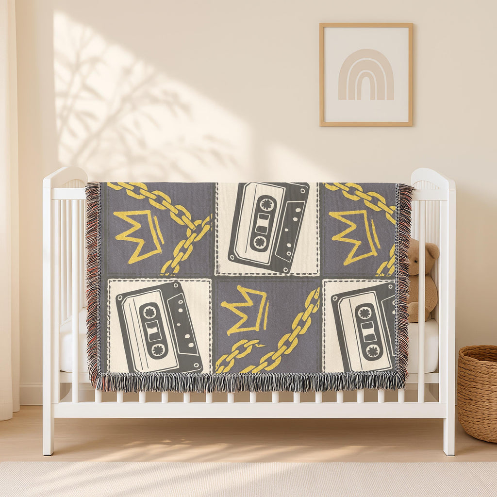 Y2K Street Style Woven Blanket: Retro Chains & Cassette Design - Cozy Urban Decor Throw