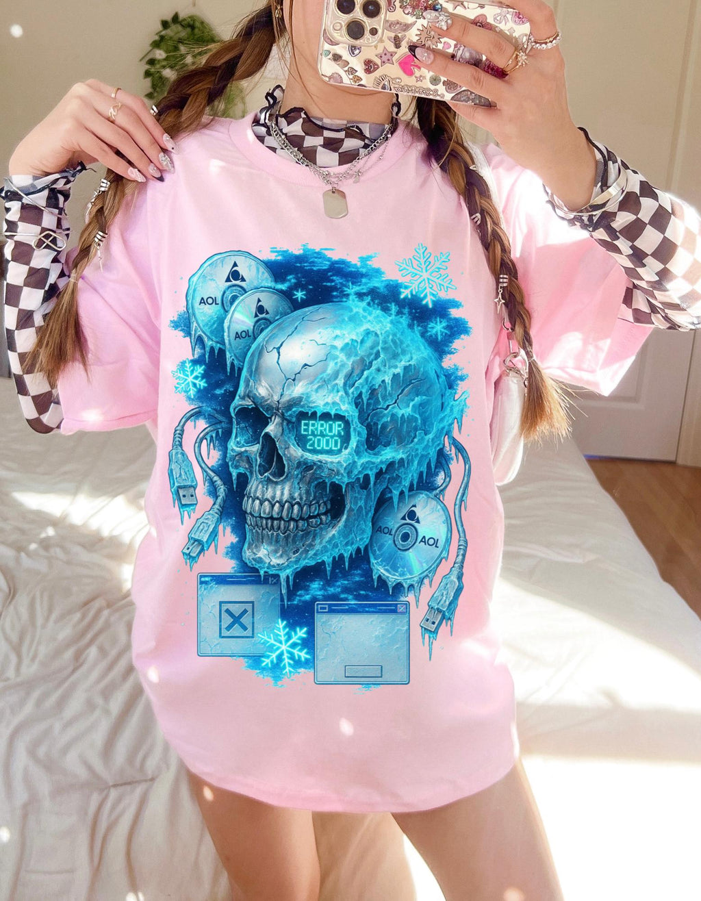 Retro Y2K Frozen Skull Graphic Tee: Spooky Halloween Horror Clothing, Unisex Cotton Creepy Top