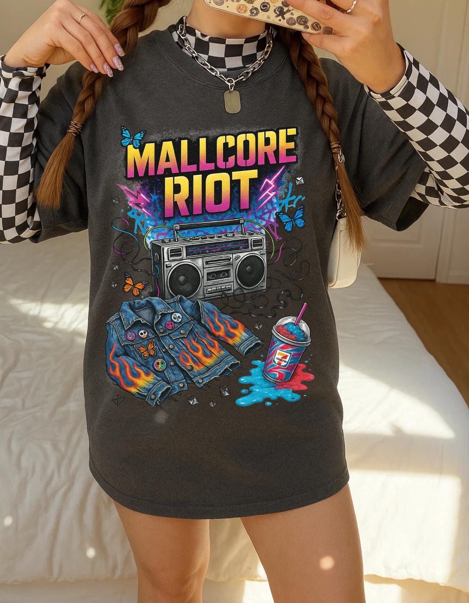 Mallcore Riot Graphic Tee: 90s Grunge Skater Style Alternative Streetwear Fashion