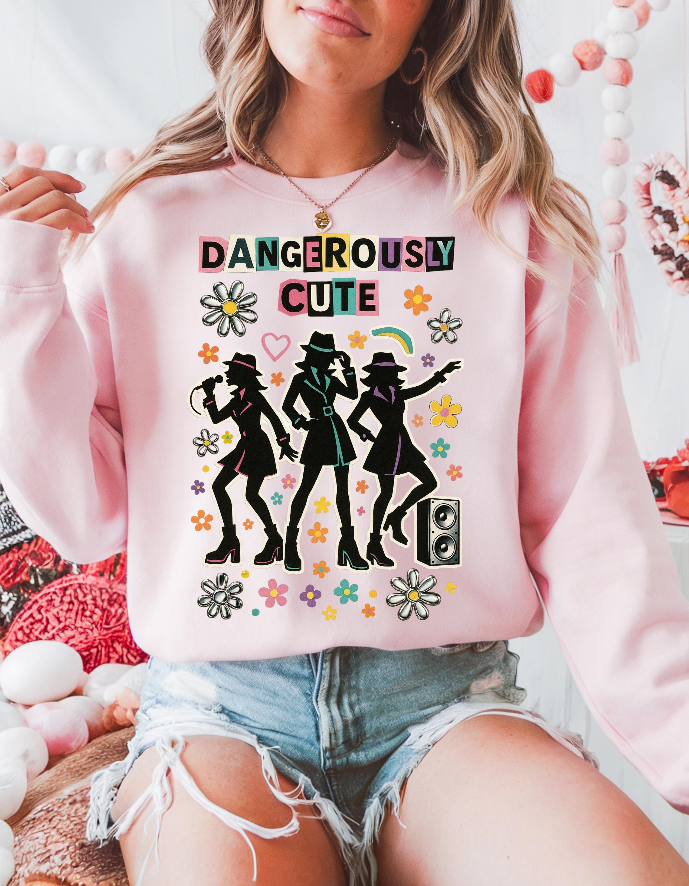 Y2K Spy Girls Graphic Sweatshirt - Retro 2000s Crewneck