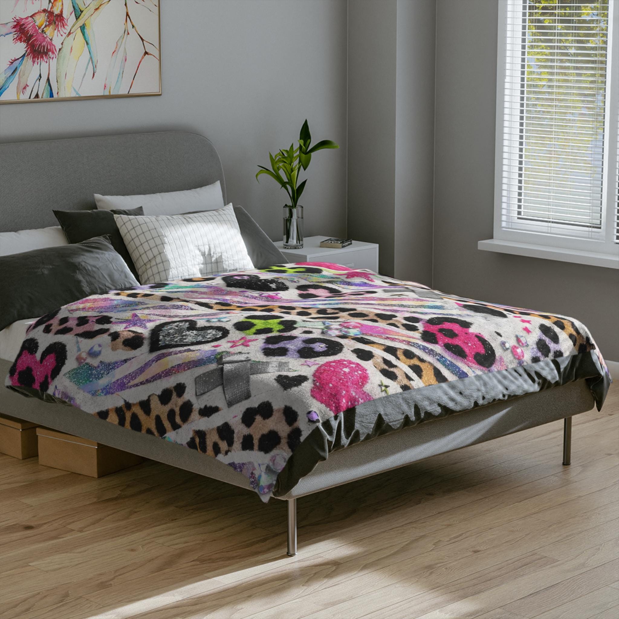 Neon Leopard Hearts Blanket Velveteen Microfiber Throw Girls Bedroom Decor Teen Gift Cozy Pastel Animal Print