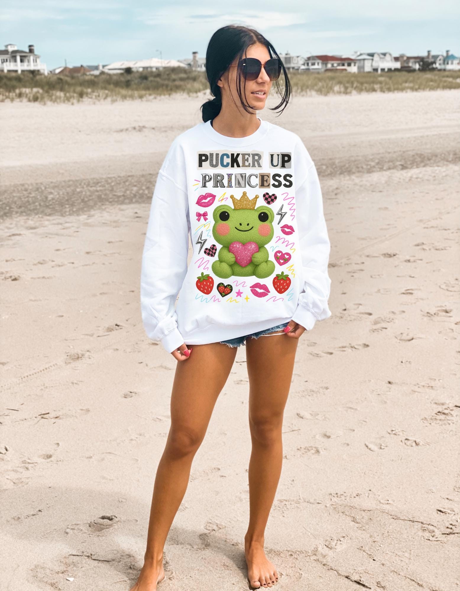 Pucker Up Princess Frog Sweatshirt | Cartoon Valentine Gift