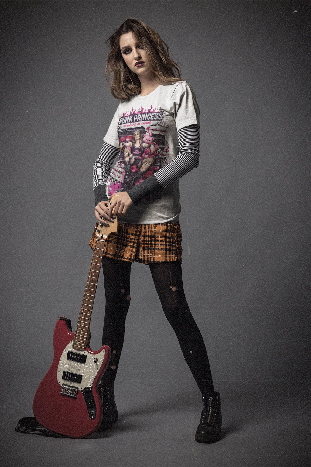 Pink Grunge Princess Graphic Tee - Punk Rock Festival Streetwear Unisex T-Shirt