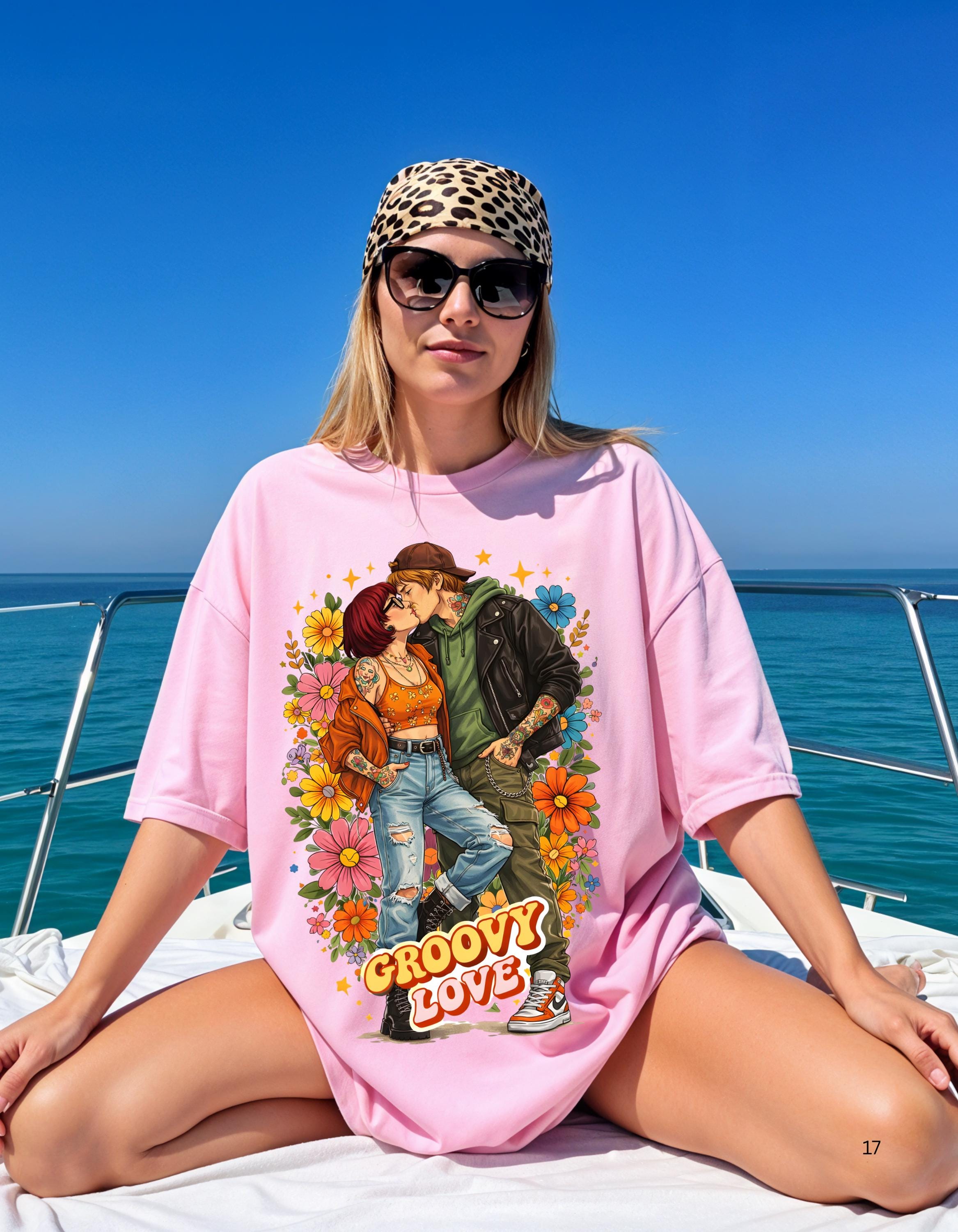 Groovy Love Couple Illustration T-Shirt | 70s Retro Flower Power Design Vintage Hippie Tee