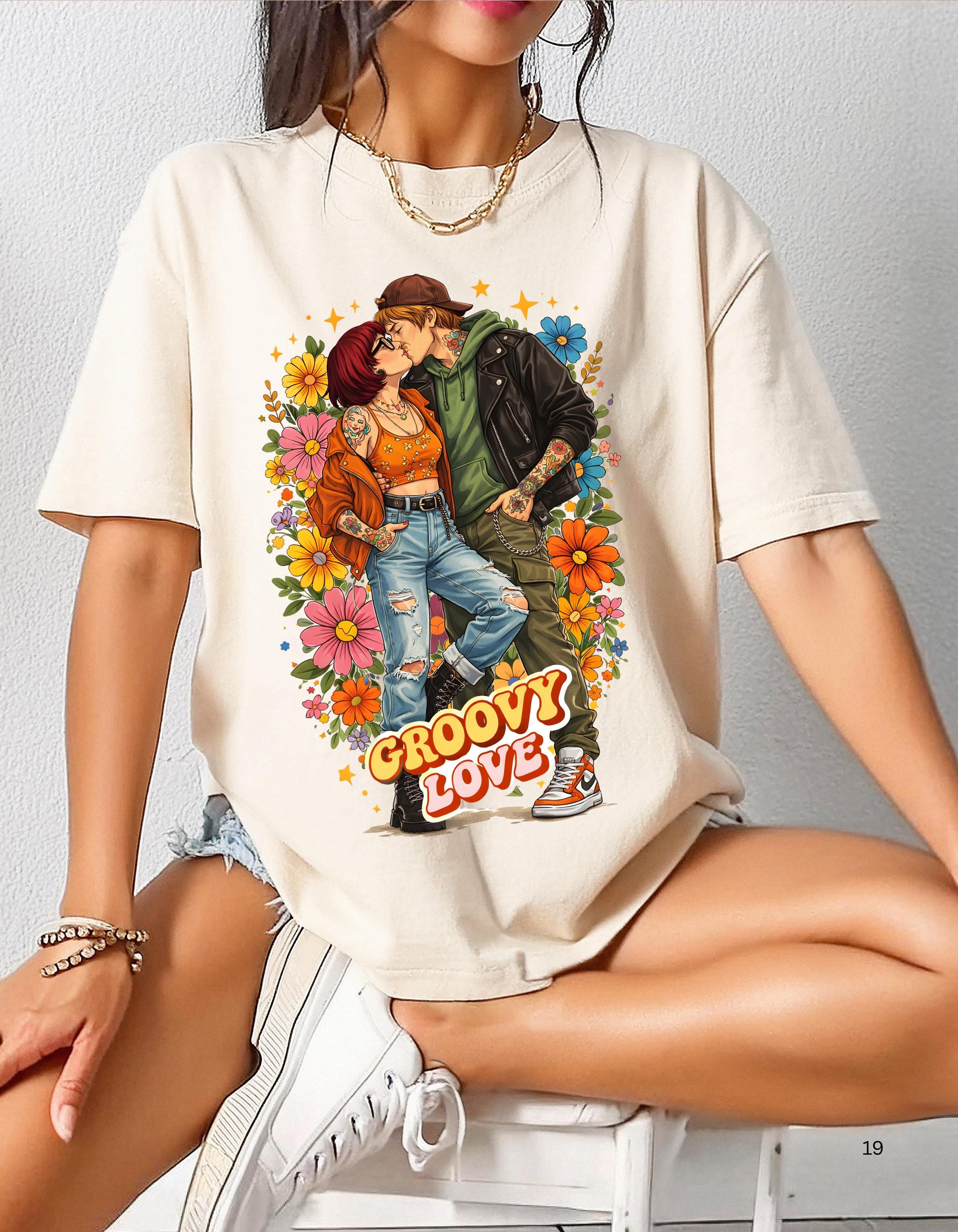 Groovy Love Couple Illustration T-Shirt | 70s Retro Flower Power Design Vintage Hippie Tee