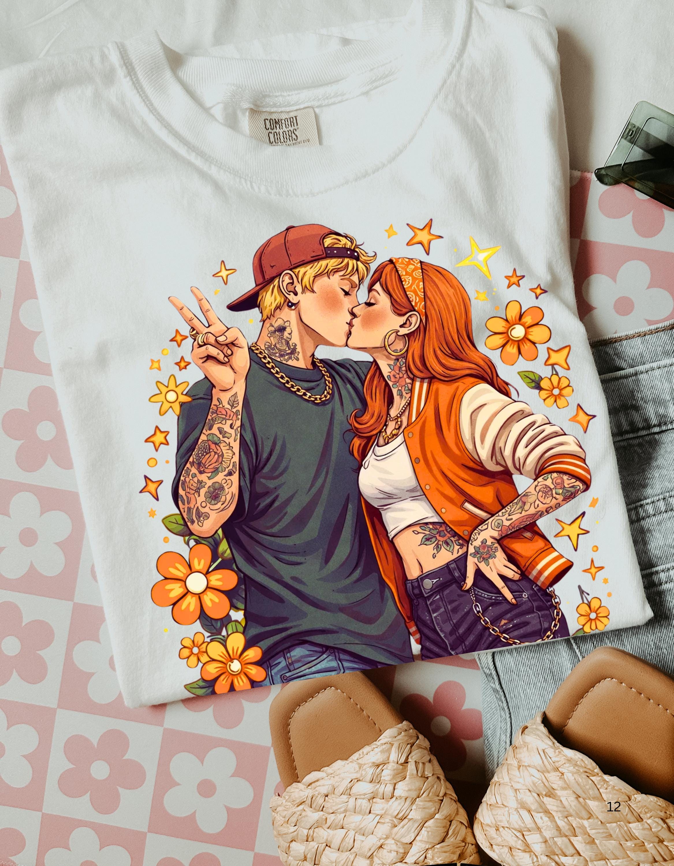 Kissing Couple Love T-Shirt Retro Floral Romance Tee Vintage Valentine Gift Unisex Top