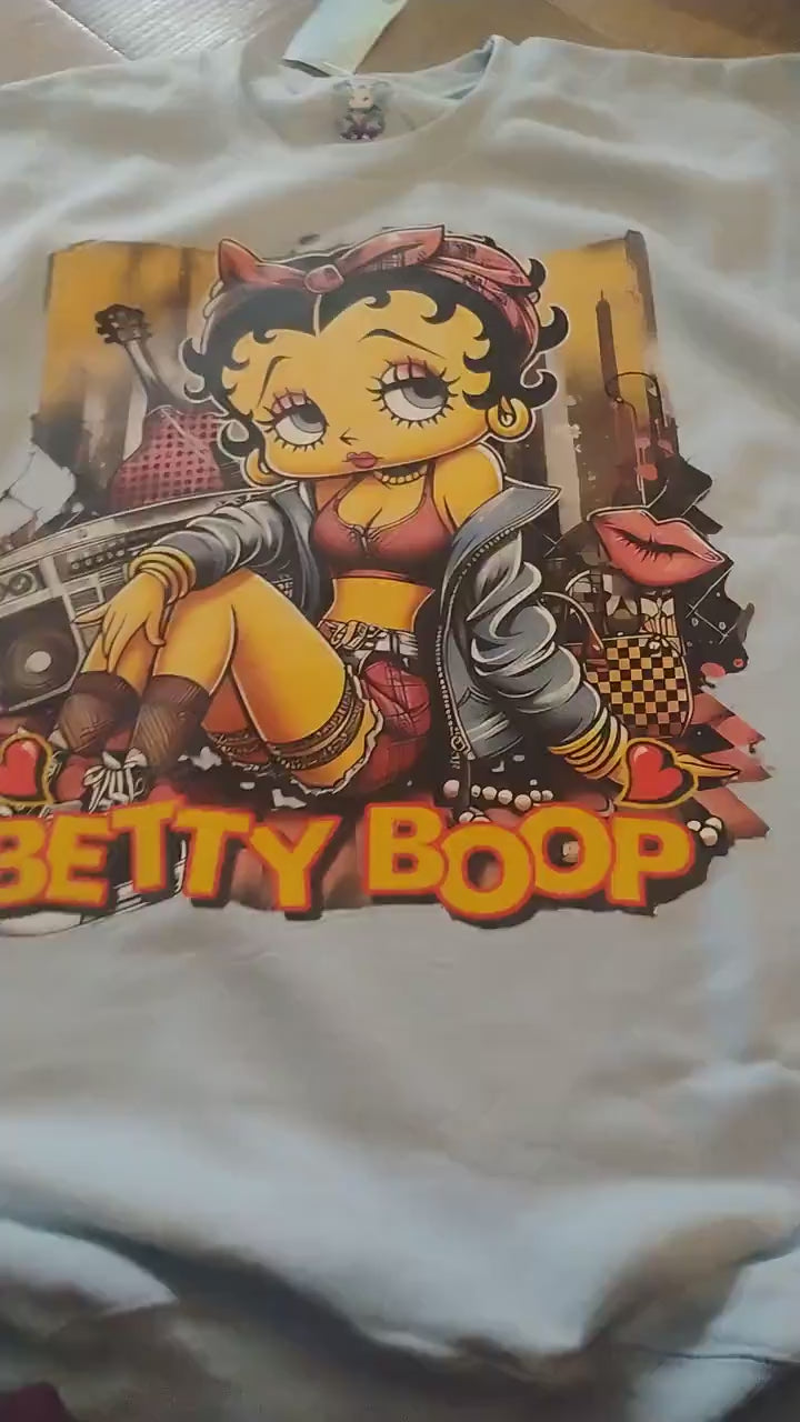 Betty Boop Embroidered Sweatshirt: Urban Streetstyle Pullover